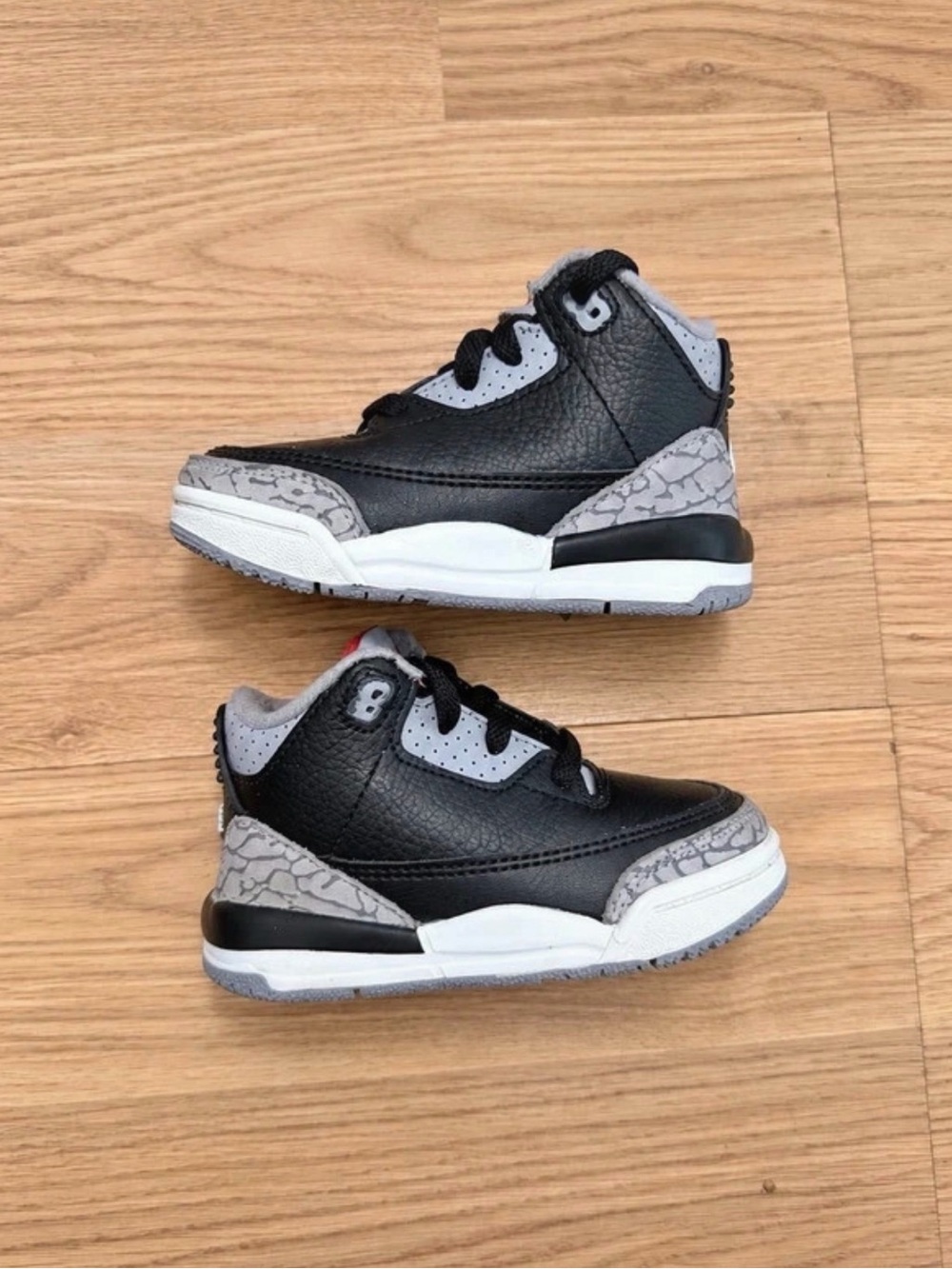 Toddler Air Jordan 3 Retro “Black Cement” Sneakers Size 5C